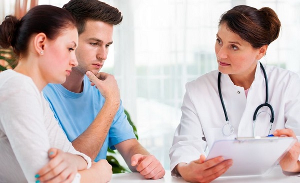 Пара на приеме у врача