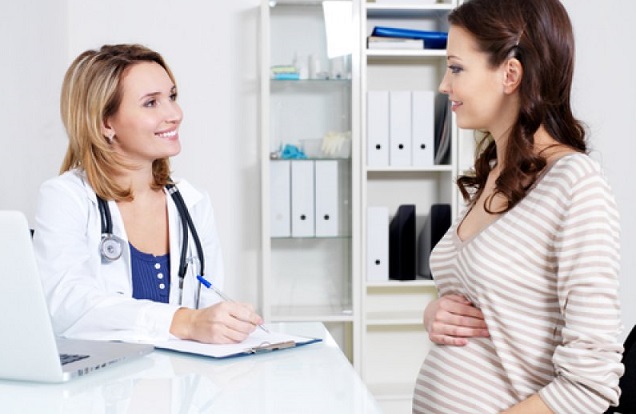 Беременная у врача