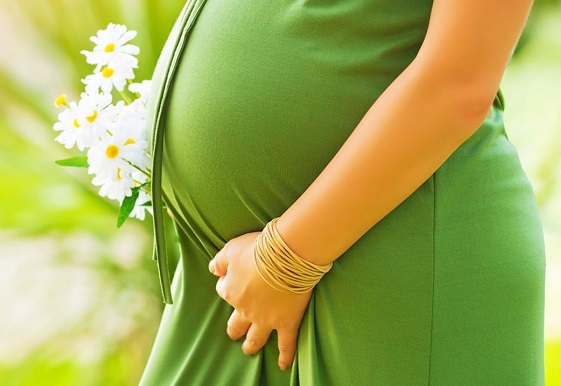 Беременная девушка