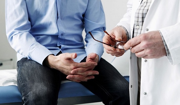 Мужчна у врача